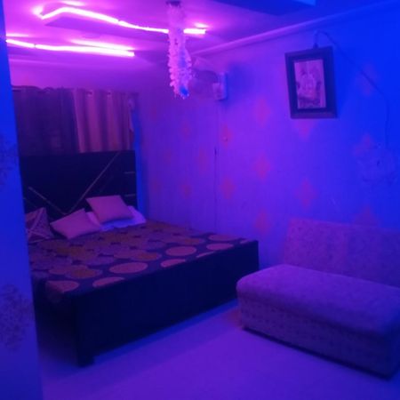 Aj Room Service Civic Center 라왈핀디 외부 사진