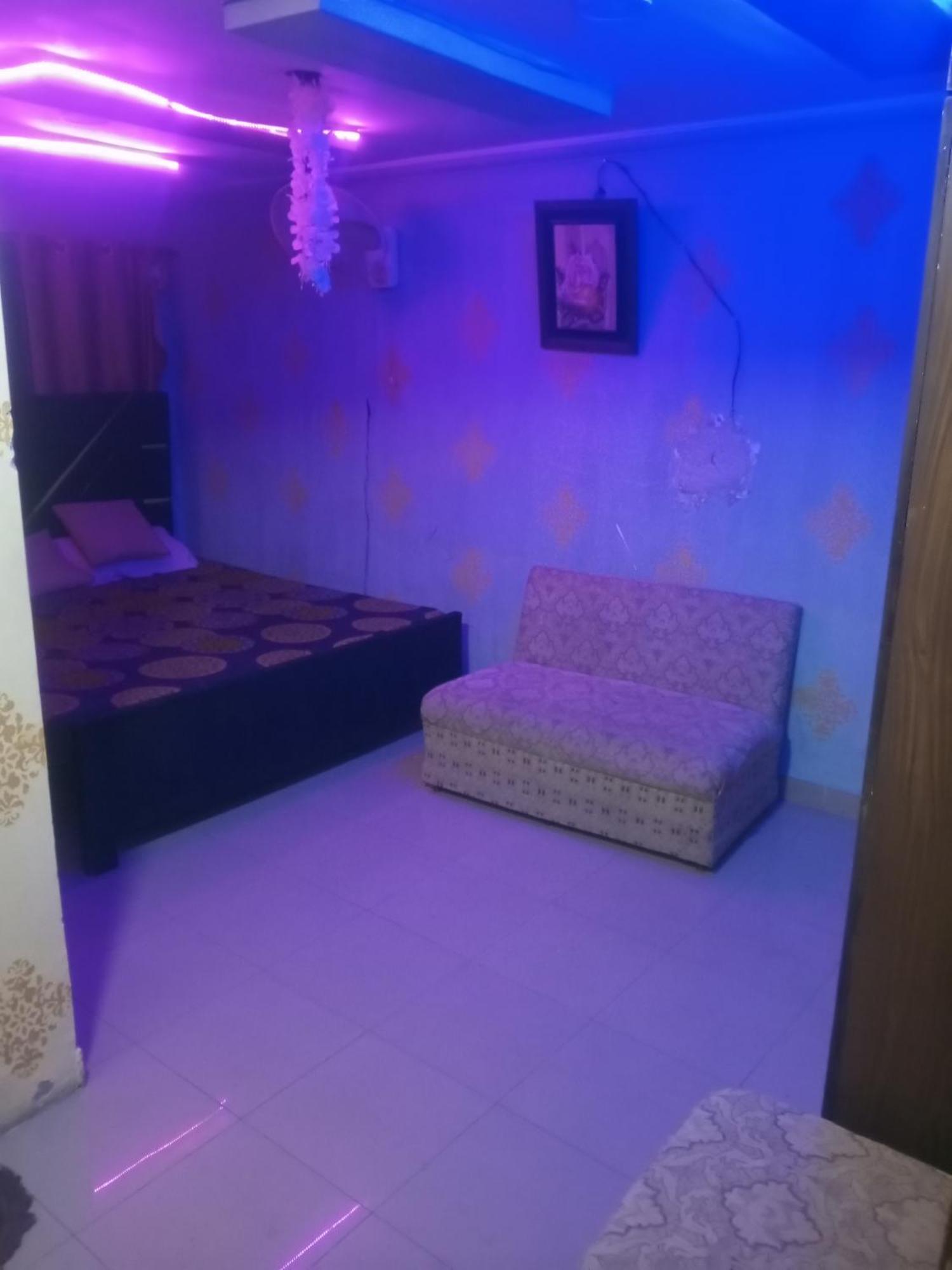 Aj Room Service Civic Center 라왈핀디 외부 사진