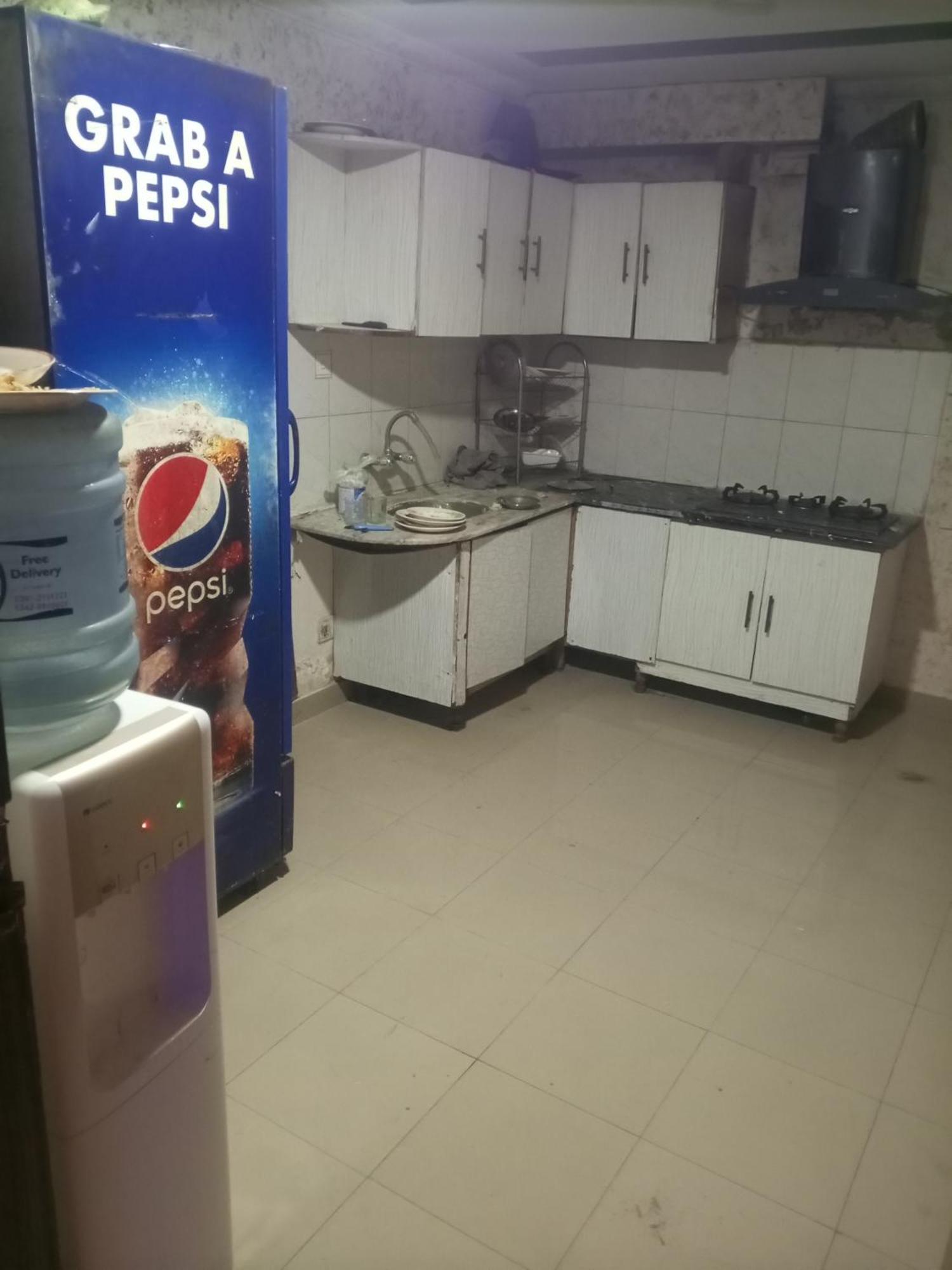 Aj Room Service Civic Center 라왈핀디 외부 사진